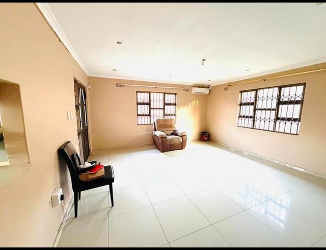 3 BEDROOM HOUSE FOR SALE IN AVOCA HILLS
